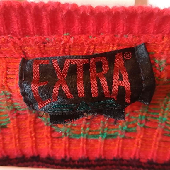 Colorful sweater - Picture 2 of 3